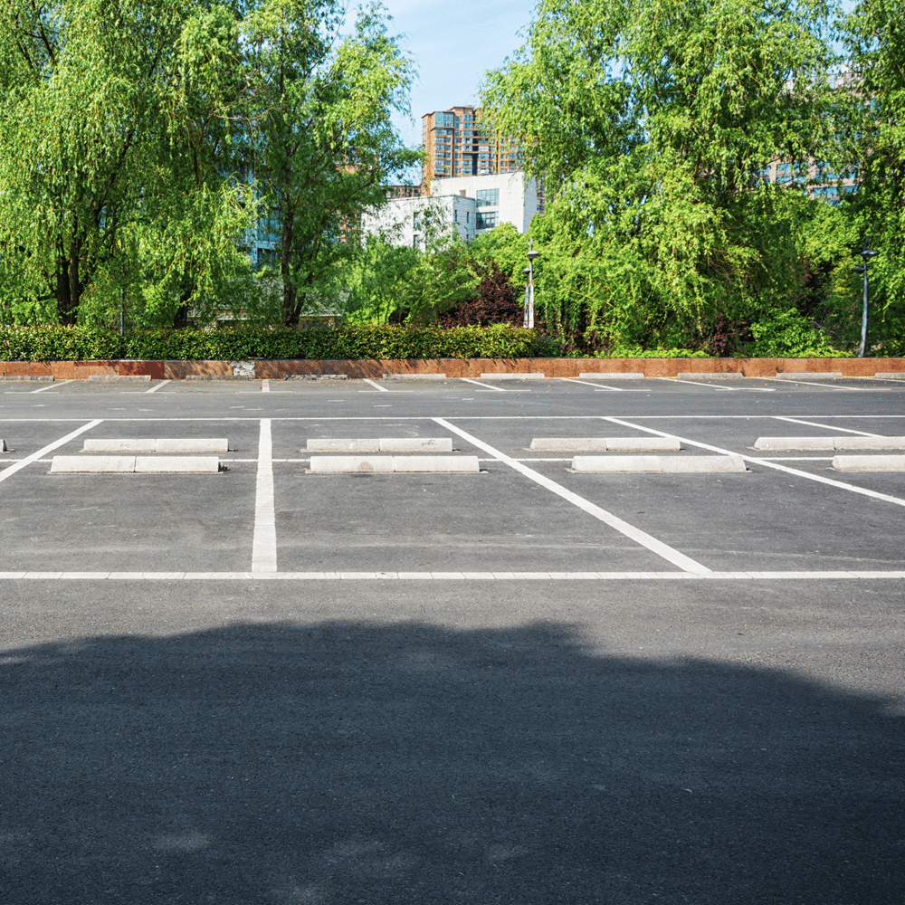 parking lot cleaning company